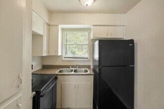 5415-5413 3 Rd St in Danbury, TX - Building Photo - Building Photo