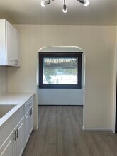 3903 Independence Ave in South Gate, CA - Foto de edificio - Building Photo