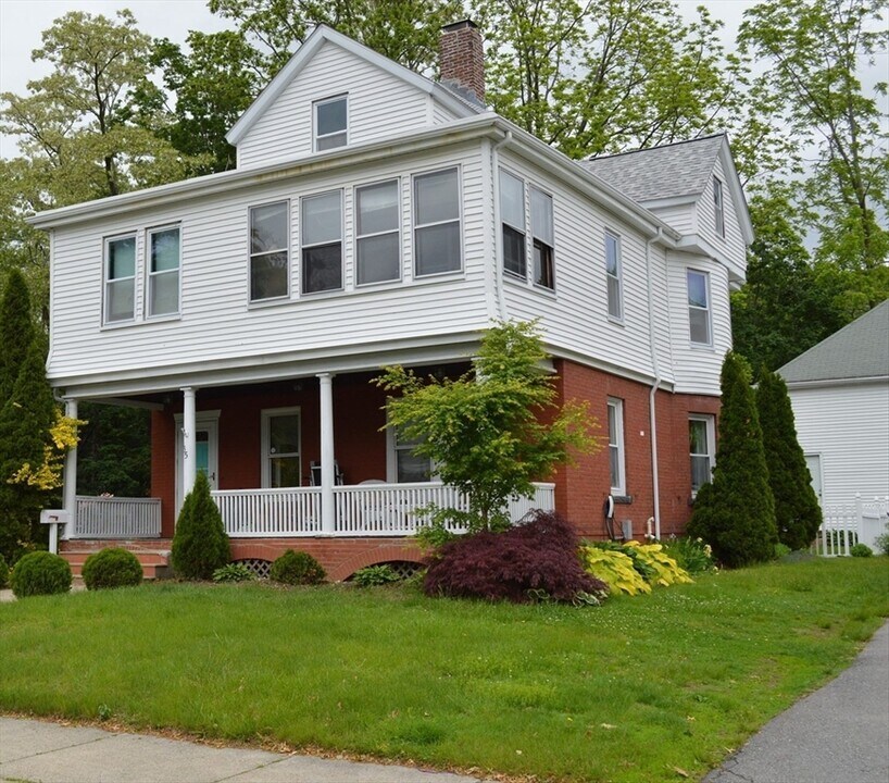 35 Oliver St in Framingham, MA - Building Photo