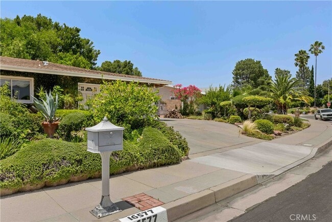 property at 16577 Knollwood Dr