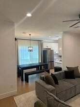 5774 Heron Dr in Houston, TX - Foto de edificio - Building Photo
