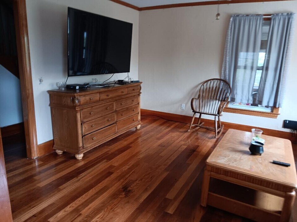 14 Hastings St, Unit 1 in Marlborough, MA - Foto de edificio