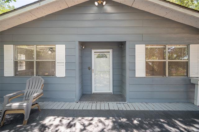 1285 Clark Rd in Gainesville, TX - Building Photo