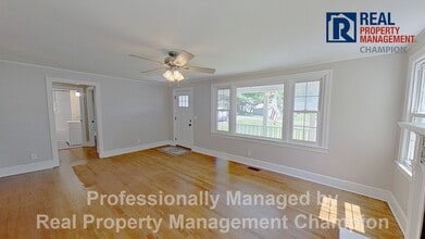 322 E Wallace St in Burgaw, NC - Building Photo - Building Photo