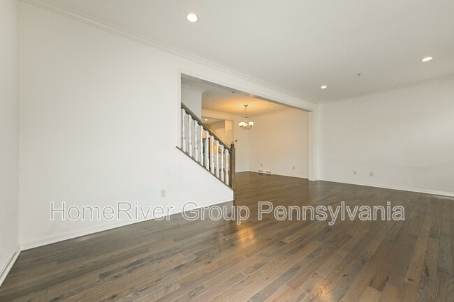 216 Faulk Dr in Warrendale, PA - Building Photo - Building Photo