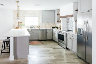 8626 E Highland Ave in Scottsdale, AZ - Building Photo - Building Photo