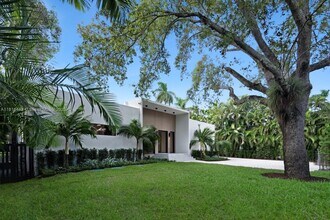 11150 Griffing Blvd in Biscayne Park, FL - Building Photo - Building Photo