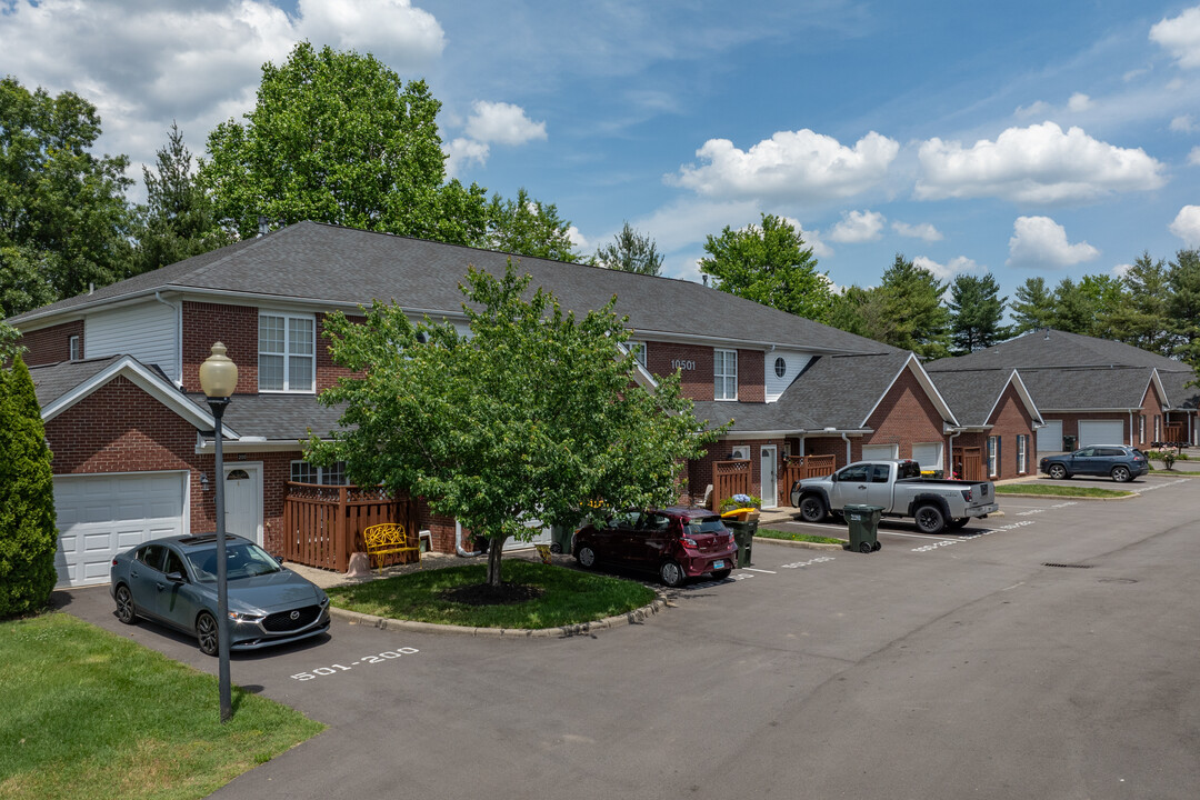 Chamberlain Gardens Condominiums in Louisville, KY - Foto de edificio