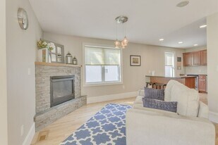 13 Downer Ct, Unit 13 in Boston, MA - Building Photo