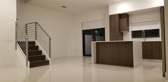 10546 SW 118th Ave in Miami, FL - Building Photo - Building Photo