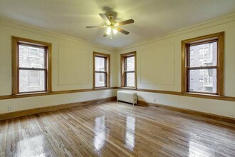1348-1350 E Hyde Park Blvd in Chicago, IL - Building Photo - Building Photo