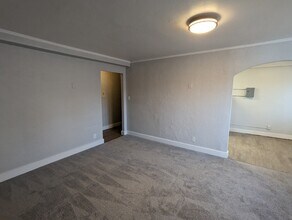 Hyde Park Apartments in Buffalo, NY - Building Photo - Building Photo