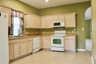 810 Hillside Dr in Apopka, FL - Building Photo - Building Photo