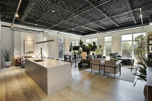 1205 N Damen Ave, Unit 0202 in Chicago, IL - Building Photo
