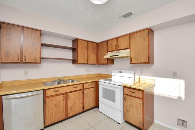 19214 Cypress River Dr