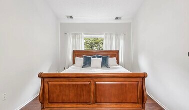 1904 Villaridge Dr in Reston, VA - Building Photo - Building Photo