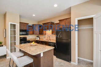 7438 S Louise Ave in Sioux Falls, SD - Building Photo - Building Photo