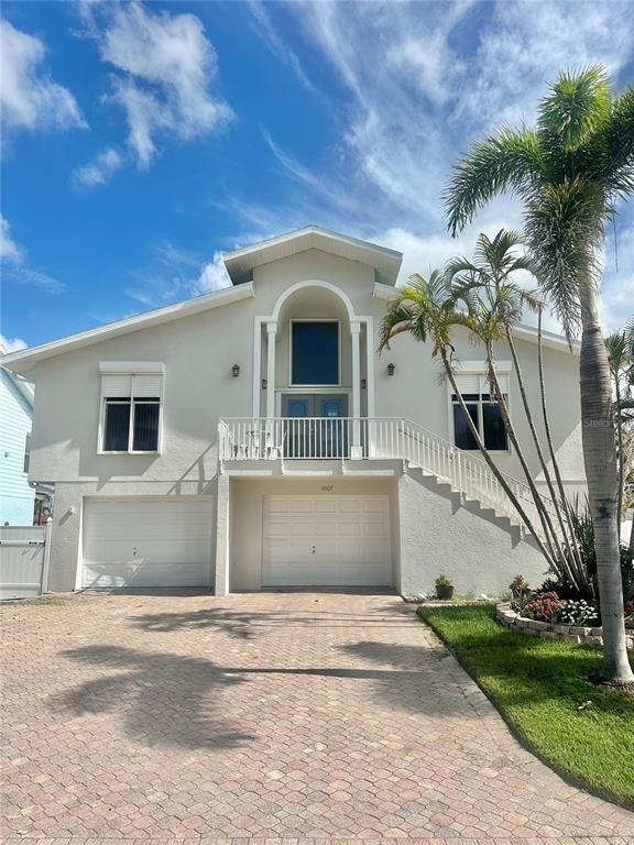 property at 14007 Vivian Dr