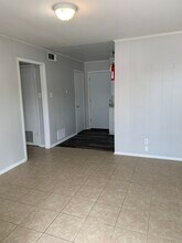 210 Hawaii St in Van, TX - Building Photo - Building Photo
