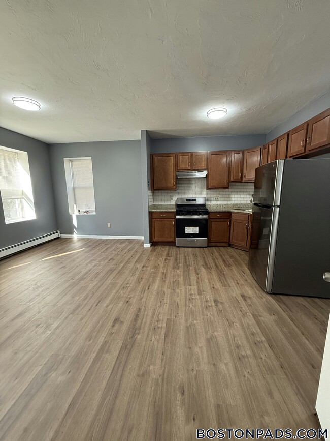 114 Mt Pleasant Ave in Boston, MA - Building Photo - Building Photo