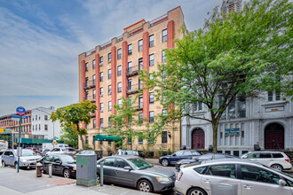 50 Greene Ave in Brooklyn, NY - Foto de edificio - Building Photo