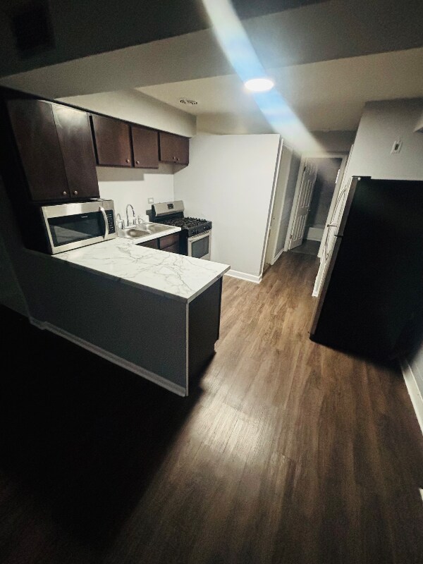 7830 S Yates Blvd-Unit -4 in Chicago, IL - Building Photo - Building Photo