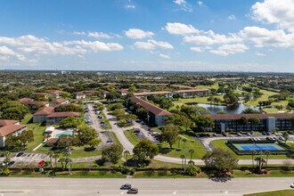 Ivanhoe West At Century Village in Pembroke Pines, FL - Building Photo - Building Photo