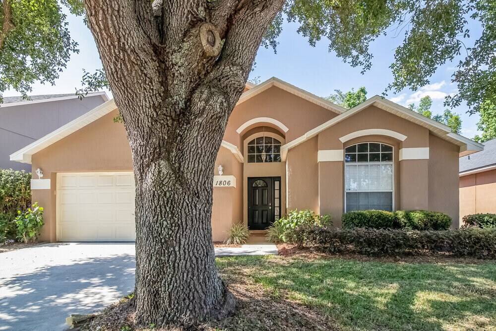 1806 Bobtail Dr in Maitland, FL - Building Photo