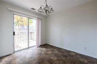 582 Downing St in Lawrenceville, GA - Building Photo - Building Photo