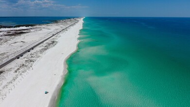 927 Indian Woman Rd in Santa Rosa Beach, FL - Building Photo - Building Photo