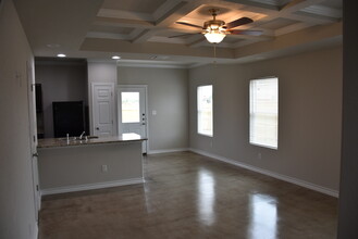 Ridgeview Heights in San Antonio, TX - Building Photo - Building Photo