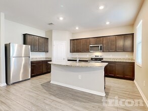 4513 Breccia Ln in Lakeland, FL - Building Photo - Building Photo