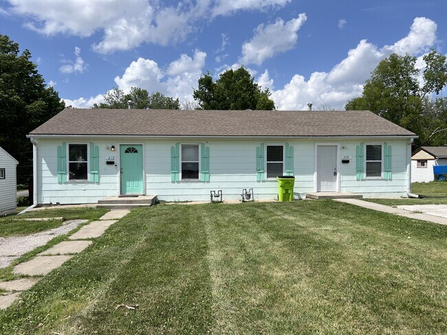 210 Mill St in Belton, MO - Building Photo - Building Photo