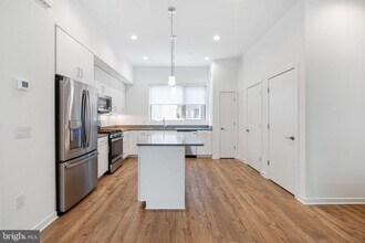 3126 Pierview Ln in Philadelphia, PA - Building Photo - Building Photo