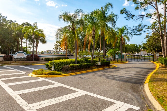Lakewood in Orlando, FL - Foto de edificio - Building Photo