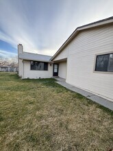 995 Terrell Dr in Mountain Home, ID - Building Photo - Building Photo