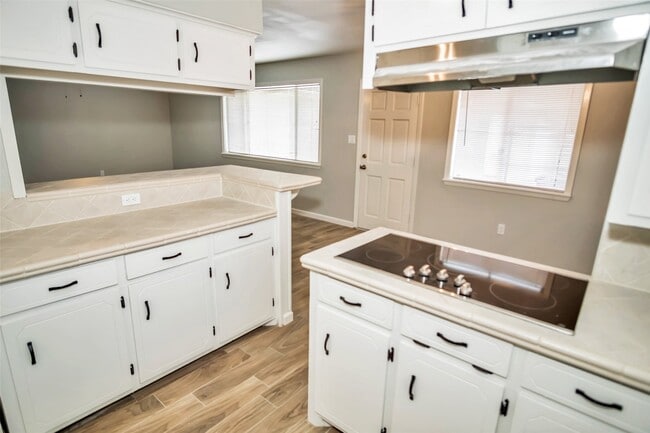 property at 1715 Capstan Rd