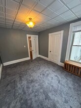 861 Chestnut St, Unit 1 in Manchester, NH - Building Photo - Building Photo