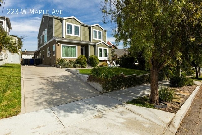 223 W Maple Ave in El Segundo, CA - Building Photo - Building Photo