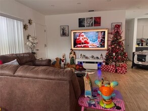 2775 SW 6th St in Miami, FL - Building Photo - Building Photo