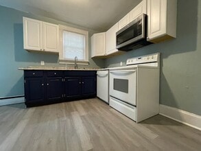 1102 E Main St in Salisbury, MD - Foto de edificio - Building Photo