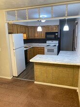 2706 Groveland Ave in Erie, PA - Building Photo - Building Photo