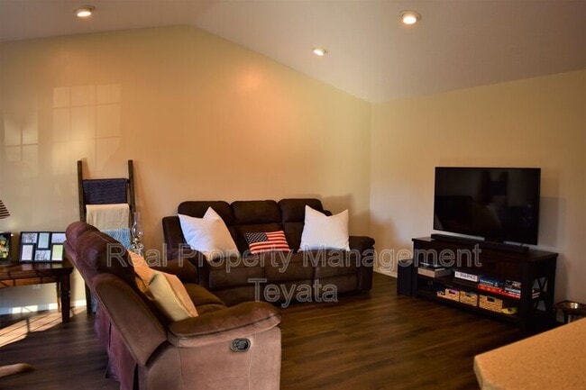 3050 Glenhaven Dr in Sedro Woolley, WA - Building Photo - Building Photo
