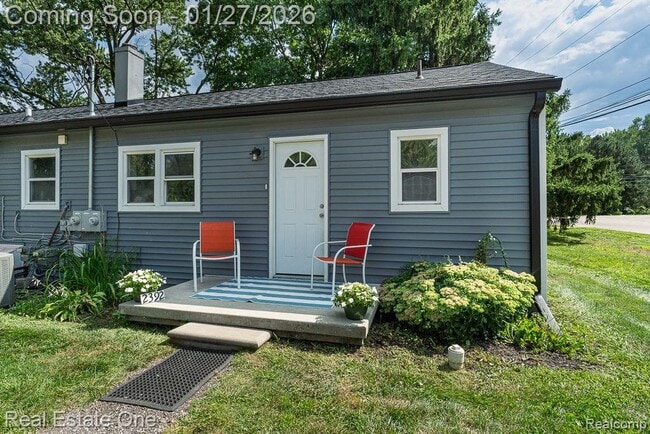 property at 2392 W Auburn Rd