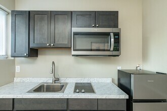 104 S 51st St in Philadelphia, PA - Building Photo - Building Photo