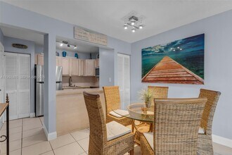 87455 Old Hwy in Islamorada, FL - Foto de edificio - Building Photo