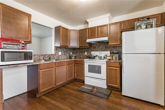 8024 NW 74th St in Oklahoma City, OK - Building Photo - Building Photo