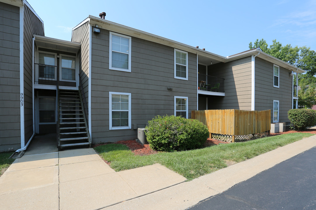 Apple Creek Apartments in Kansas City, MO - Foto de edificio