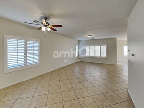 154 W Camino Espiga in Sahuarita, AZ - Building Photo - Building Photo