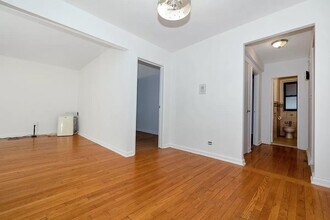 445 W 240th St in Bronx, NY - Building Photo - Building Photo